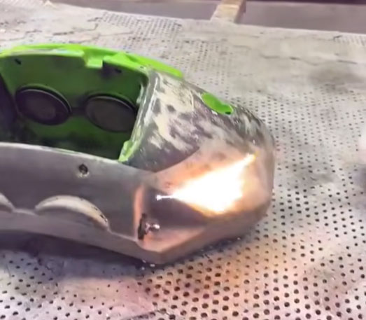 Laser cleaning car parts: removing corrosion before powder coating